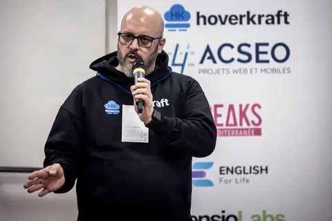 Conf   Hoverkraft 4